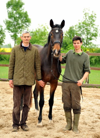 Gardema v. Shavalou u.d. Elitestute Gloriette v. Kostolany - Fototermin in Schplitz  - Foto: Beate Langels - Trakehner Gestt Hmelschenburg