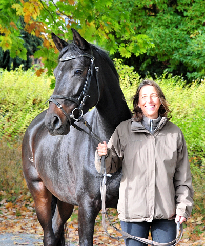 Schwalbenzauber und ihr 3jhriger Vollbruder Denoire v. De Niro Sohn aus der Schwalbendiva v. Totilas - Foto: Beate Langels - Trakehner Gestt Hmelschenburg