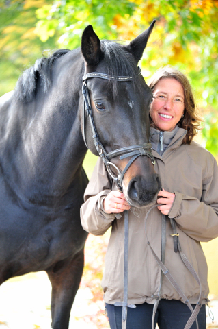 Schwalbenzauber und ihr 3jhriger Vollbruder Denoire v. De Niro Sohn aus der Schwalbendiva v. Totilas - Foto: Beate Langels - Trakehner Gestt Hmelschenburg