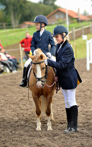 Cinja und Greta - 3. Platz Fhrzgelwettbewerb in Diedersen - Foto Beate Langels - Gestt Hmelschenburg