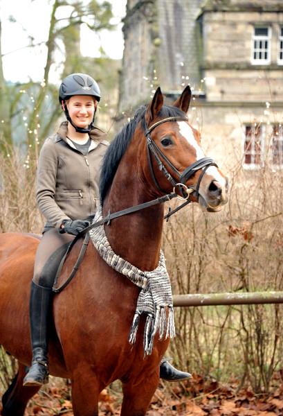 Freudenfest und unsere Schulpraktikantin Annabell, Foto: Beate Langels, 
Trakehner Gestt Hmelschenburg - Beate Langels