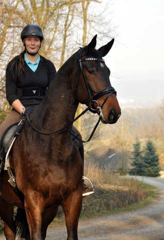 Jessica mit dem 4jhrigen Exclusiv-Sohn aus der Vicenza - Foto: Beate Langels - Trakehner Gestt Hmelschenburg
